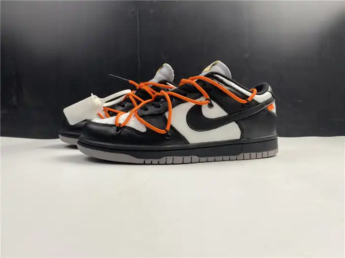 OFF-WHITE X NIKE DUNK LOW CT0856 -001 0131