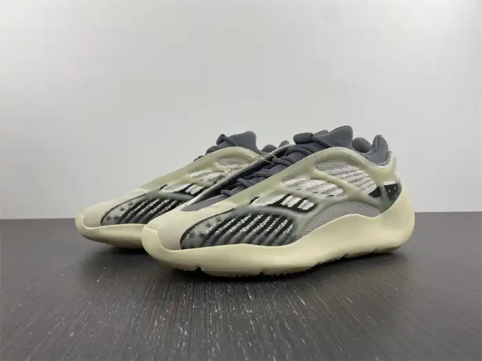 Adidas Yeezy 700 V3 Fade Salt ID1674 0122