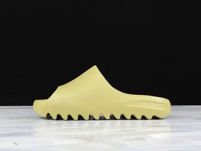 Cheap Adidas Yeezy Slides 'Resin' FX0494 0128