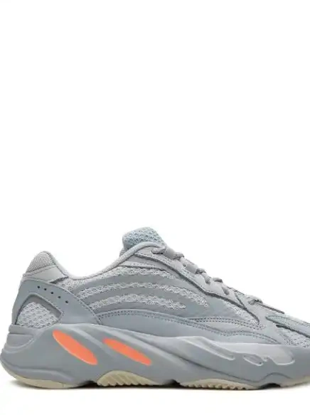  adidas YEEZY 700 sneakers Boost V2 